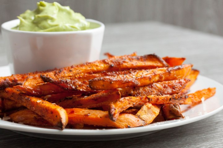 Crispy-Sweet-Potato-Fries-001